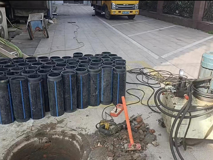 开原PE置换管厂家 DN315置换管 非开挖管短管置换